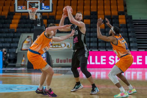 迷在机场外 迷在机场外