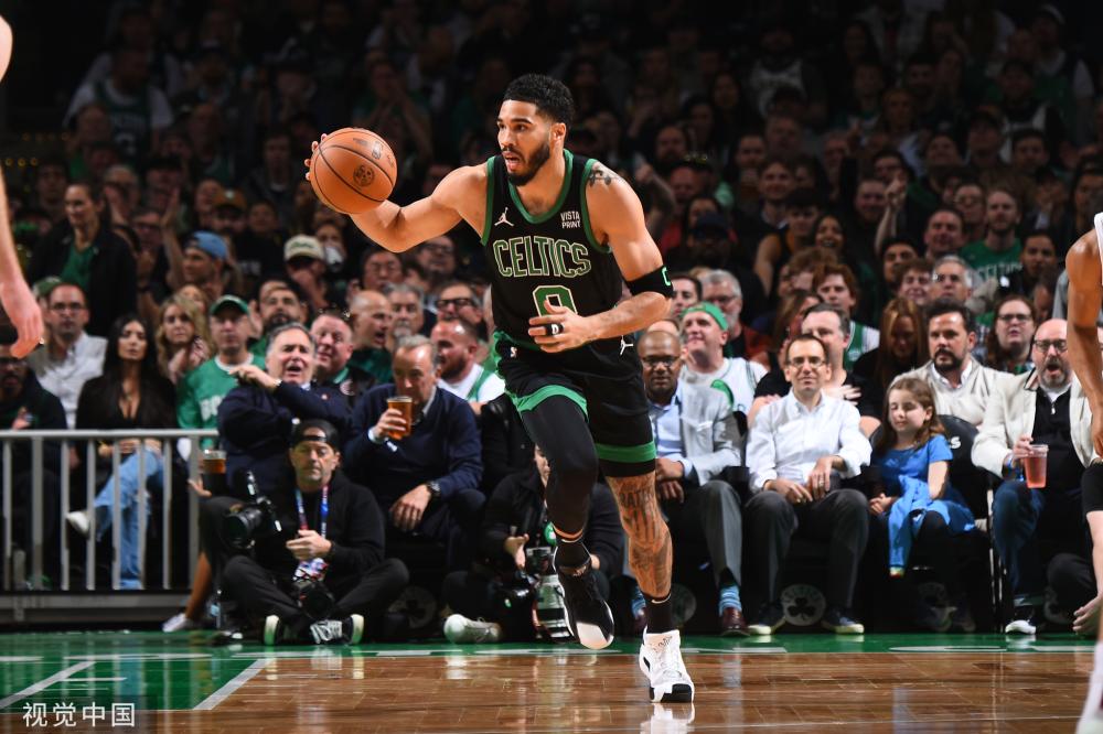 与不屈的斗 与不屈的斗