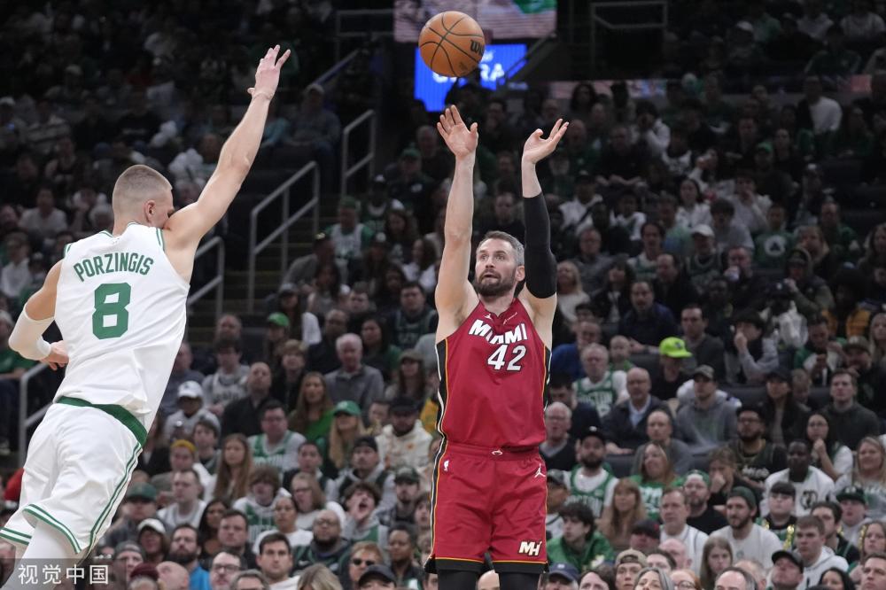 被誉为足球 被誉为足球